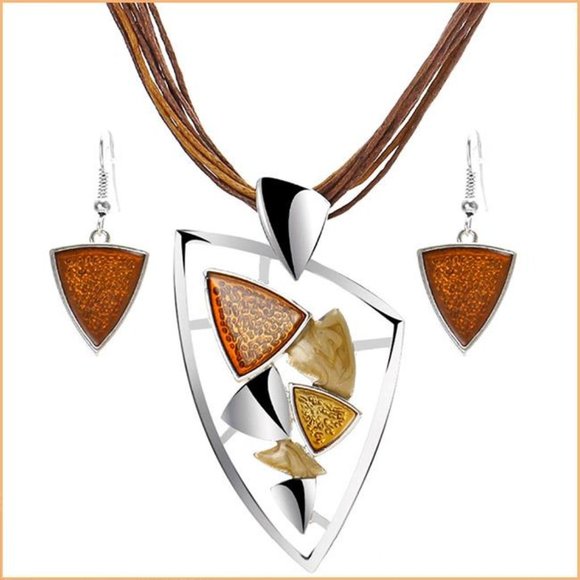 Triangle Pendant Set - Picture 2 of 3
